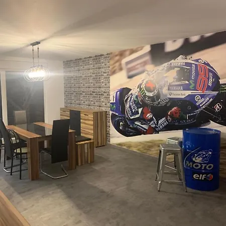 Lonora Paddock * Crehange